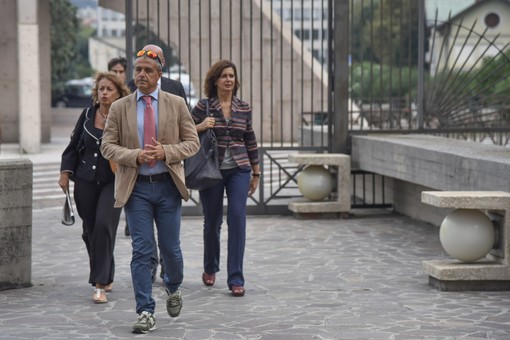 Lamentela imprenditore per volo Alitalia: Laura Boldrini "seduta nel posto assegnato e non al corrente della vicenda" Lamentela imprenditore per volo Alitalia: Laura Boldrini "seduta nel posto assegnato e non al corrente della vicenda"