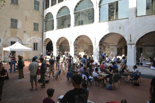 Torna al Chiostro di Santa Maria di Castello "La Città di Carta"