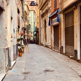 Arriva ‘La passeggiata della poesia’ che si snoderà nel cuore del centro storico di Genova