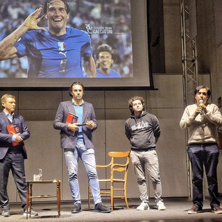 Sestri Levante, tutto esaurito all’Annunziata per l’incontro con Luca Toni Sestri Levante, tutto esaurito all’Annunziata per l’incontro con Luca Toni