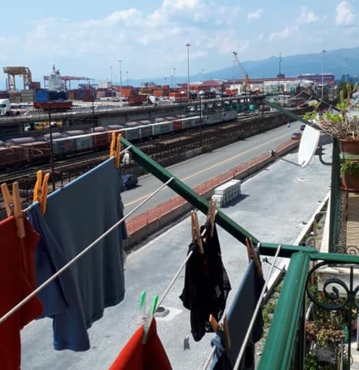 Fondi spostati da Lungomare Canepa al Waterfront, M5S: "I 40 milioni devono essere usati per intero a questo scopo" Fondi spostati da Lungomare Canepa al Waterfront, M5S: "I 40 milioni devono essere usati per intero a questo scopo"