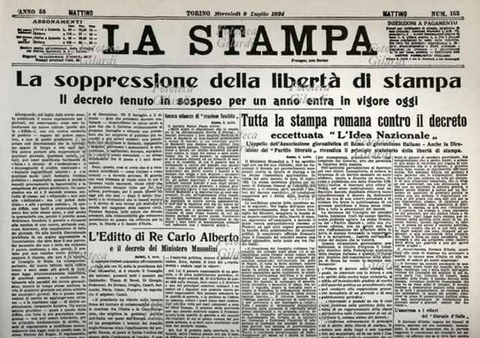 La prima pagina de 'La Stampa' che racconta l'assalto mussoliniano all'informazione