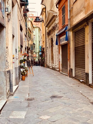 Arriva ‘La passeggiata della poesia’ che si snoderà nel cuore del centro storico di Genova