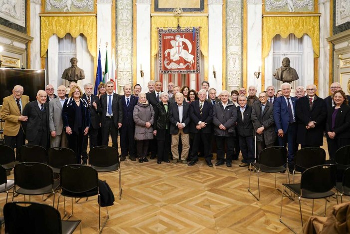 Genova celebra l’eccellenza del lavoro: consegnati a Palazzo Tursi i Genovini d’argento ai nuovi Maestri del Lavoro Genova celebra l’eccellenza del lavoro: consegnati a Palazzo Tursi i Genovini d’argento ai nuovi Maestri del Lavoro