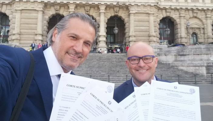 Referendum Giustizia, Mai e Piana consegnano in Cassazione per Regione Liguria i 6 quesiti referendari