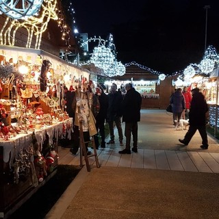 Gioia e divertimento per grandi e piccini: torna il Mercatino di Natale a Loano