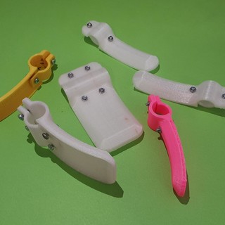 Coronavirus: dalle stampanti 3D dell'Unige maniglie e supporti per respiratori (VIDEO e FOTO)