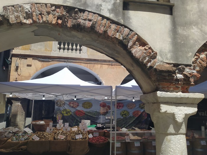 Tigullio, nel weekend torna "Tipicamente Chiavari" con i Canterini di Sant'Olcese Tigullio, nel weekend torna "Tipicamente Chiavari" con i Canterini di Sant'Olcese