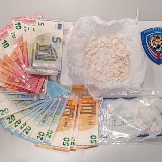 Brignole, sorpreso a spacciare crack in metropolitana: in casa aveva altre 100 dosi, arrestato Brignole, sorpreso a spacciare crack in metropolitana: in casa aveva altre 100 dosi, arrestato