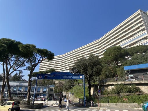 Ospedale San Martino, Bertocchi (Cisl Funzione Pubblica Liguria): “Dipendenti “obbligati” a smaltire le ferie vecchie: non lo fanno perché altrimenti i reparti chiuderebbero. Bisogna assumere personale”