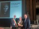 Steve McCurry, acclamato a Palazzo Ducale, riceve la medaglia Città di Genova