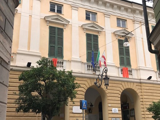 Pegli: trentamila abitanti e uno stato civile che non funziona, il Comune: "Manca il personale”; il Municipio: “Mandate reiterate richieste"