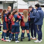 Martina Carpi mentre allena le sue giocatrici dell'Under 12