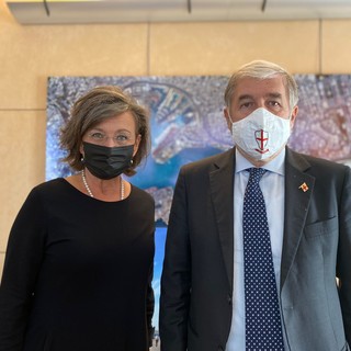 Pia Rantala-Engberg (ambasciatore finlandese in Italia) e  il Sindaco di Genova Marco Bucci