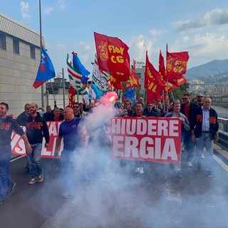 Ansaldo Energia, zero commesse per il 2023, oggi assemblea e corteo dei lavoratori fino alla Prefettura (FOTO e VIDEO)