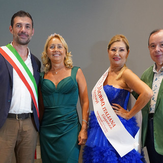La genovese Marina Vasirani vince la fascia di “Miss Nonna Eleganza 2025”