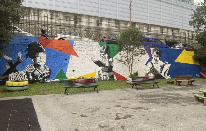 Pra’, un nuovo murales alla ‘Emma Valle’: così la scuola dell’infanzia diventa ancora più bella Pra’, un nuovo murales alla ‘Emma Valle’: così la scuola dell’infanzia diventa ancora più bella