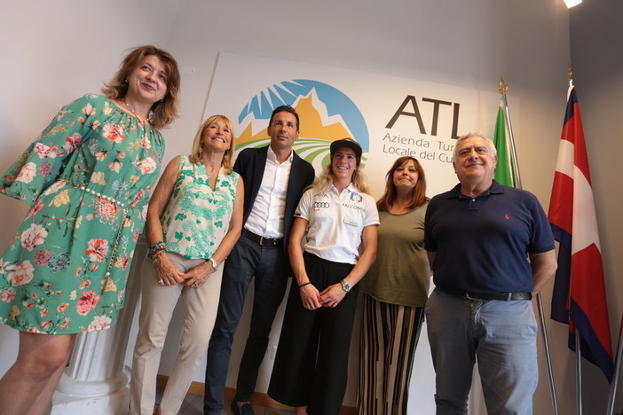 Marta Bassino è la nuova testimonial per la promozione turistica del cuneese Marta Bassino è la nuova testimonial per la promozione turistica del cuneese