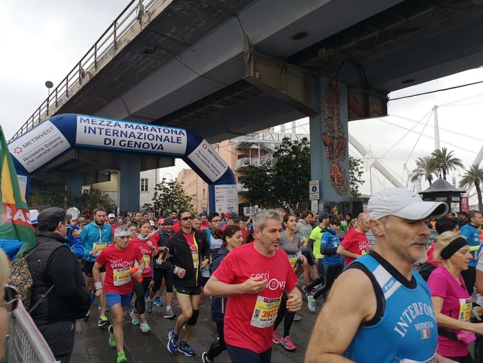 Mezza Maratona di Genova: partita la 15esima edizione Mezza Maratona di Genova: partita la 15esima edizione