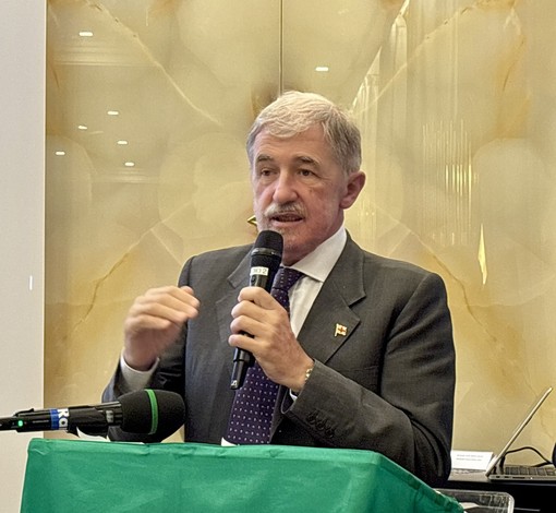 Trasporto pubblico, la promessa di Marco Bucci: "Moderno, ecologico, sicuro, gratuito per giovani e anziani, più economico per tutti"