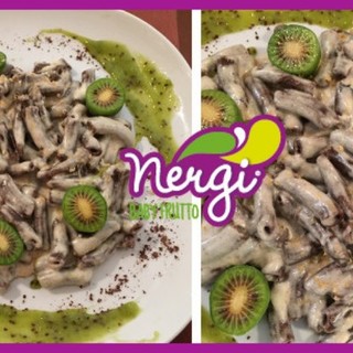 Mercoledì Veg: Maccheroncini al cacao Valrhona, ricotta di pecora Marsicana, tartufo nero e coulis di Nergi