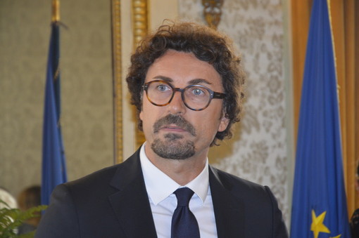 Toninelli su Genova: "Tornerà più forte di prima in pochi mesi, al massimo anni"