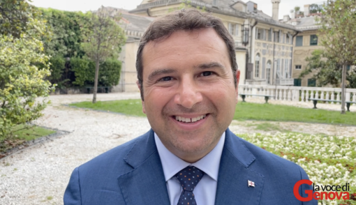 Via Bologna, da oggi è spenta l'antenna luminosa. Mascia: "Ho scritto a Enac" Via Bologna, da oggi è spenta l'antenna luminosa. Mascia: "Ho scritto a Enac"