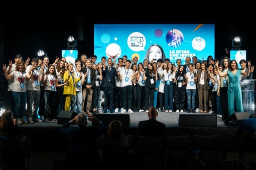 L'Emiliani di Nervi accede alla seconda fase del concorso nazionale “Mad for Science”