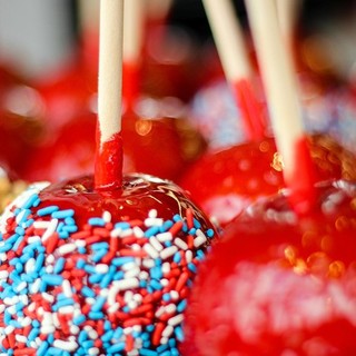 Mercoledì Veg: oggi prepariamo le deliziose 'mele rosse caramellate'