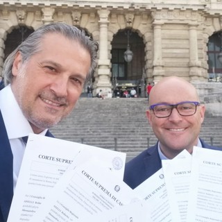 Referendum Giustizia, Mai e Piana consegnano in Cassazione per Regione Liguria i 6 quesiti referendari Referendum Giustizia, Mai e Piana consegnano in Cassazione per Regione Liguria i 6 quesiti referendari