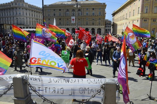 La piazza di Genova per chiedere l'approvazione del disegno di legge Zan (VIDEO e FOTO) La piazza di Genova per chiedere l'approvazione del disegno di legge Zan (VIDEO e FOTO)