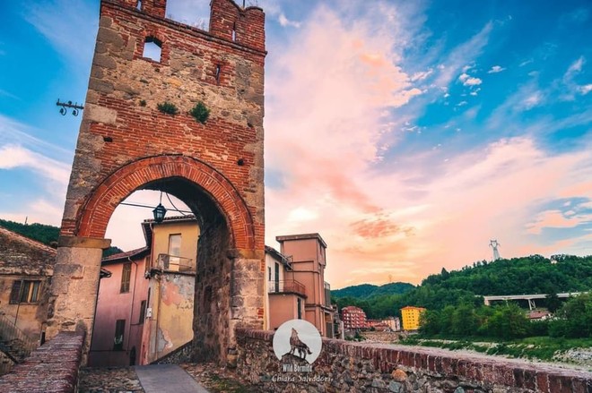 Millesimo, piccola perla della Liguria, patria del tartufo ligure, seconda classificata a “Il Borgo dei Borghi 2022”