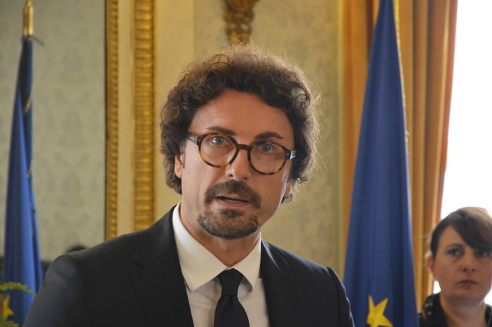 Toninelli torna a parlare di Genova: "Ponte entro il prossimo anno e città più forte di prima"