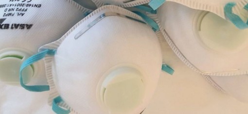 Covid-19: stasera distribuzione di 650.000 mascherine alle categorie produttive