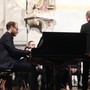 Mattia Lorenzini si esibisce al pianoforte sabato alla Scuola Conte di Pegli