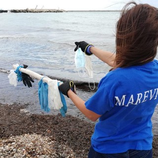 La pandemia nella pandemia: il Covid fa aumentare il consumo (e l’inquinamento) di plastica