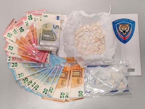 Brignole, sorpreso a spacciare crack in metropolitana: in casa aveva altre 100 dosi, arrestato