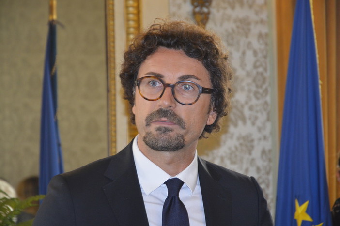 Toninelli su Genova: "Tornerà più forte di prima in pochi mesi, al massimo anni"