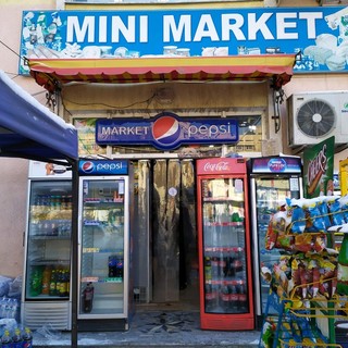 L'invasione dei mini market etnici in città non si ferma. E Ascom chiede nuove regole