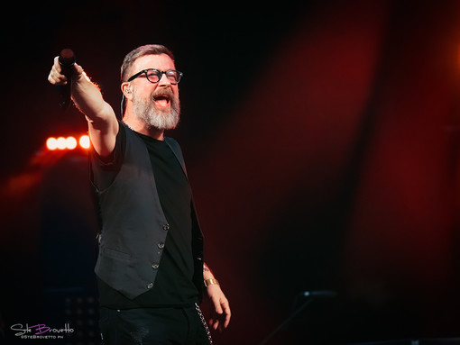 Tutto esaurito al Politeama Genovese per il concerto di Marco Masini Tutto esaurito al Politeama Genovese per il concerto di Marco Masini