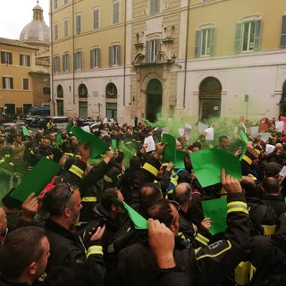 I Vigili del fuoco discontinui non sono "figli di un dio minore". Meritano la stessa sicurezza di quelli in servizio costante