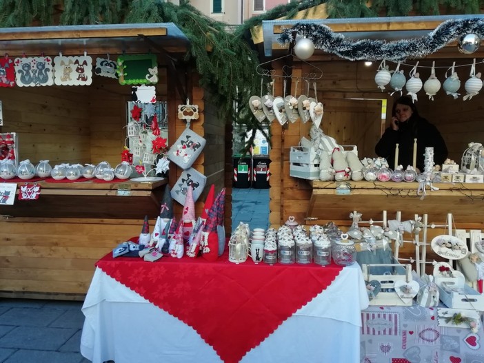 Dal 6 al 24 dicembre a Busalla tornano i Mercatini di Natale Dal 6 al 24 dicembre a Busalla tornano i Mercatini di Natale