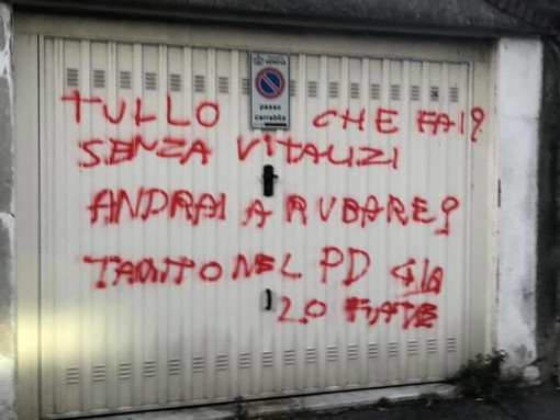 Atto vandalico ai danni di Tullo (Pd): "Non ho paura e mi guardo allo specchio serenamente" Atto vandalico ai danni di Tullo (Pd): "Non ho paura e mi guardo allo specchio serenamente"