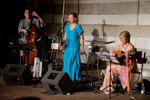 Domani al Festival in una notte d’estate l'omaggio a Dalla e Battisti di Michela Centanaro e del suo ensemble