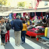 Mercati sospesi per l'Adunata degli Alpini, è scontro tra Comune e ambulanti: “Pronti al ricorso al TAR” Mercati sospesi per l'Adunata degli Alpini, è scontro tra Comune e ambulanti: “Pronti al ricorso al TAR”