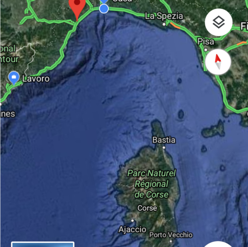 Incidente navale: Guardia Costiera monitora le acque davanti a Genova