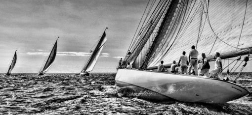 “Vele in bianco e nero”, al Galata Museo del Mare dal 15 maggio la mostra fotografica di Adolfo Ranise