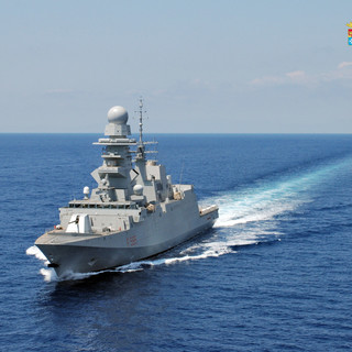 Migranti a Genova, la nave della Marina Militare attraccherà domani a Calata Bettolo