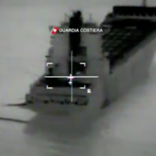 Incidente navi: l'inquinamento si allontana dalla costa ligure