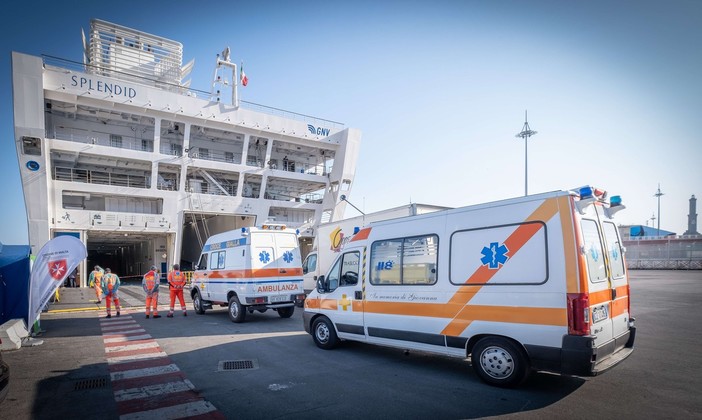 Coronavirus: salgono a 26 i pazienti a bordo della nave-ospedale a Genova
